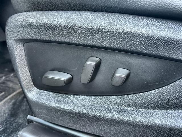 used 2014 GMC Sierra 1500 car, priced at $23,533