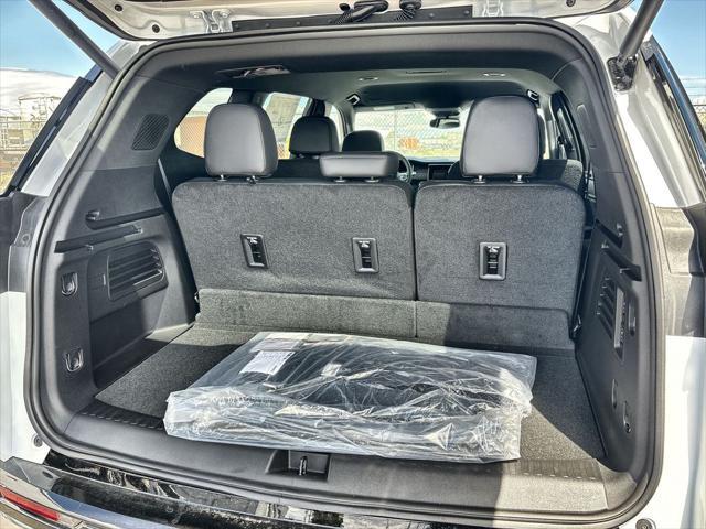 new 2025 GMC Acadia car, priced at $57,290