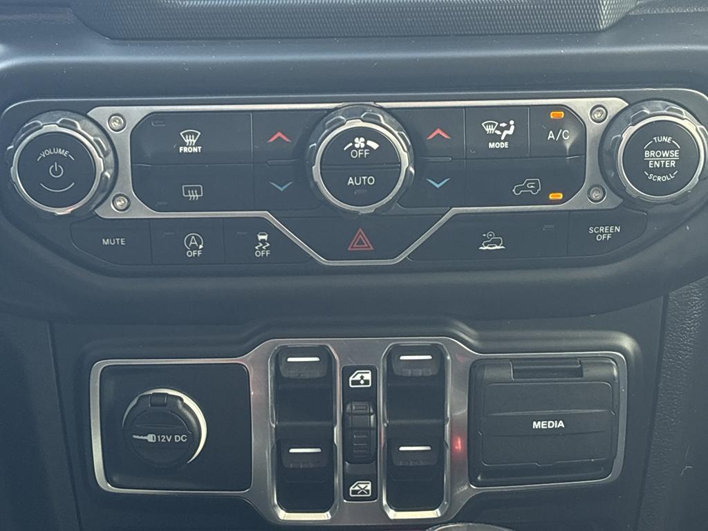 used 2021 Jeep Gladiator car, priced at $37,944