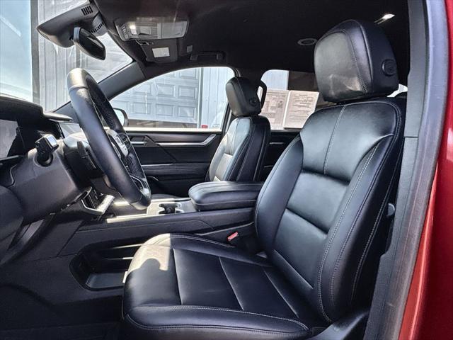 used 2024 GMC Acadia car, priced at $46,900