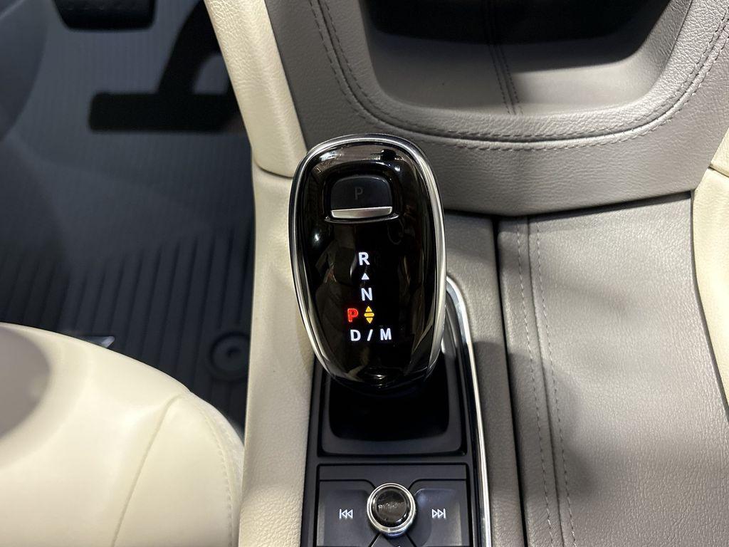 used 2022 Cadillac XT5 car, priced at $34,499
