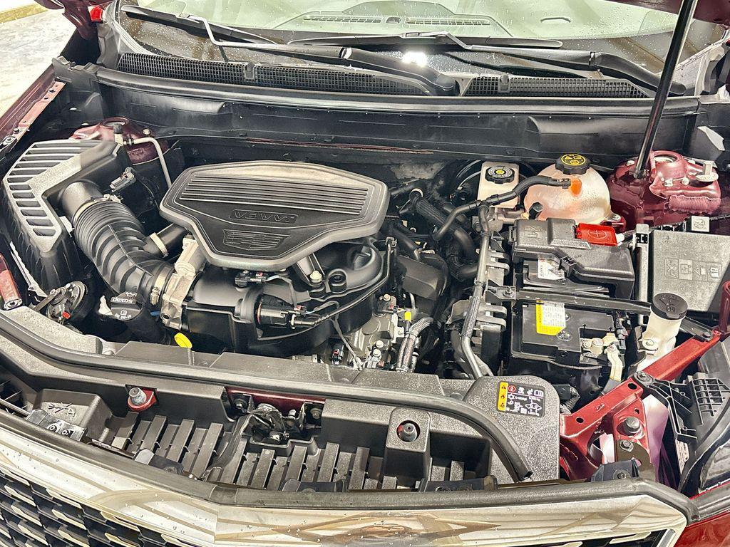 used 2022 Cadillac XT5 car, priced at $34,499