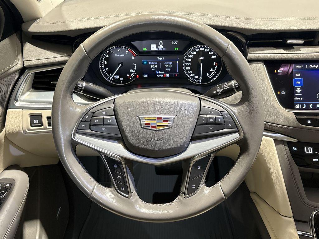 used 2022 Cadillac XT5 car, priced at $34,499