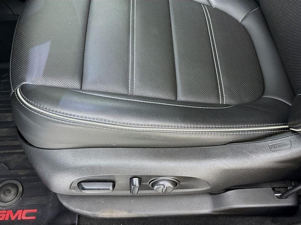 used 2021 GMC Acadia car, priced at $34,900
