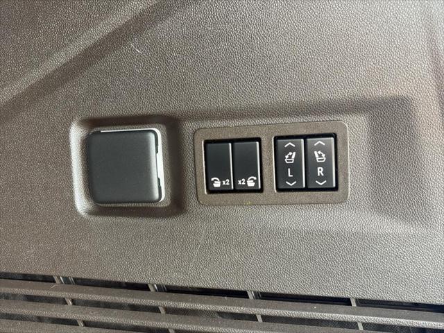 used 2022 GMC Yukon car, priced at $57,999