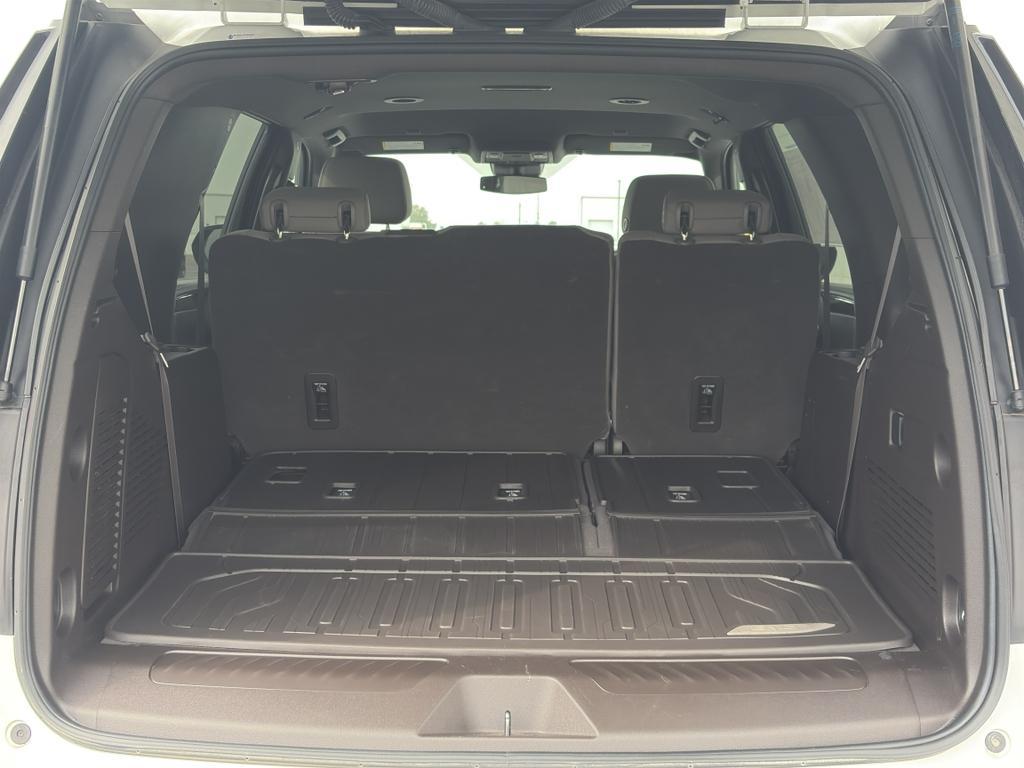 used 2023 GMC Yukon car, priced at $52,543