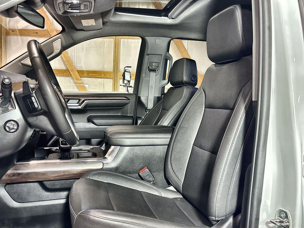 used 2023 GMC Sierra 1500 car, priced at $52,900