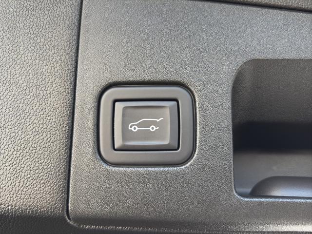 used 2024 Cadillac XT5 car, priced at $48,900