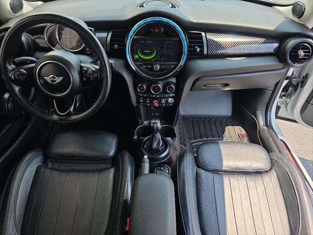 used 2018 MINI Hardtop car, priced at $19,900