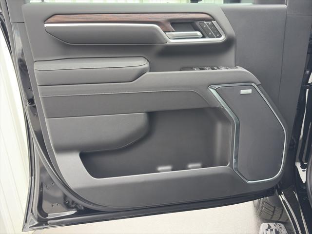 new 2025 GMC Sierra 2500 car, priced at $90,180