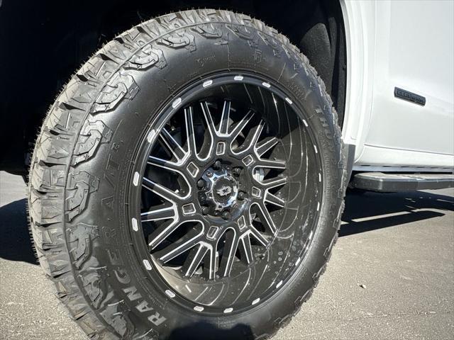 new 2025 GMC Sierra 1500 car, priced at $65,577