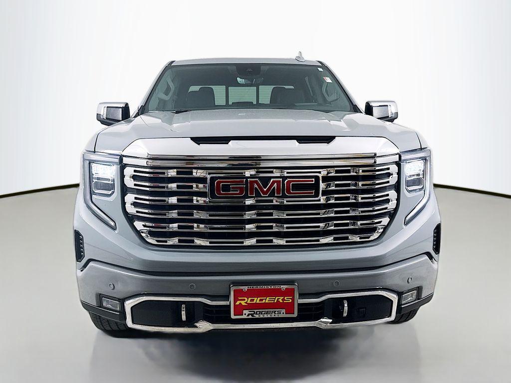 used 2025 GMC Sierra 1500 car, priced at $74,900