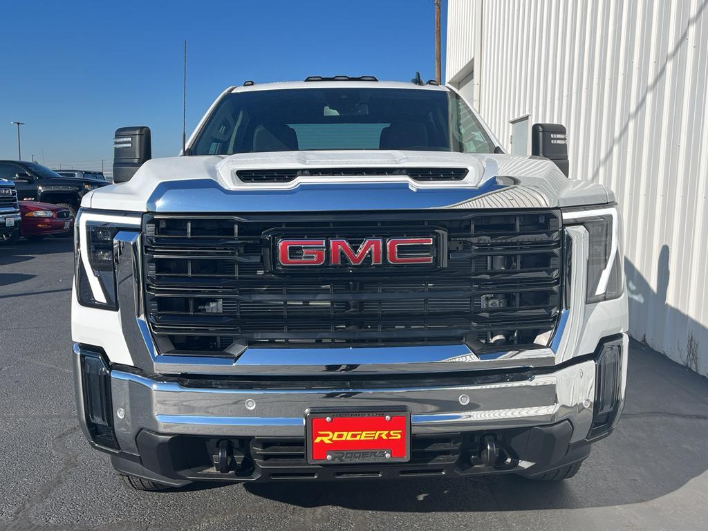 new 2026 GMC Sierra 3500 car