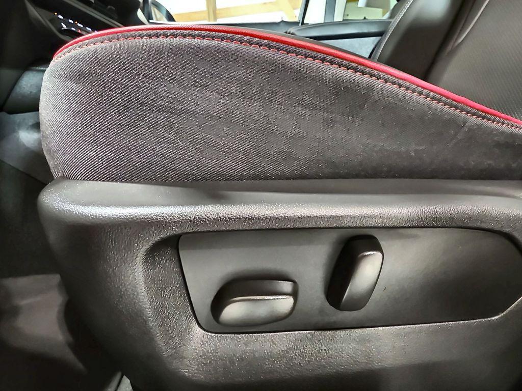 used 2023 Buick Envision car, priced at $34,900