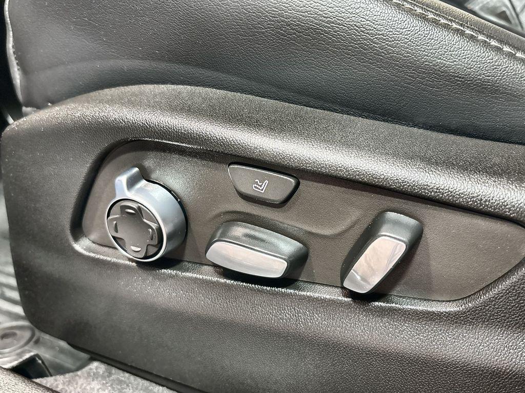 used 2023 Cadillac XT4 car, priced at $34,599