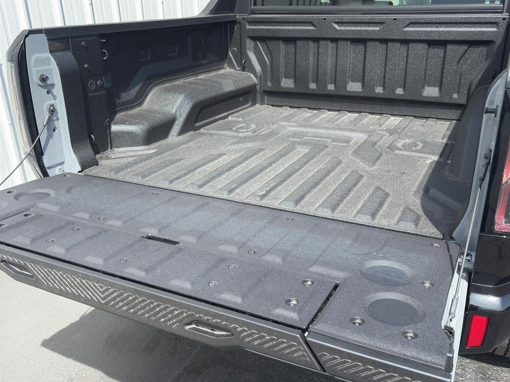 new 2025 GMC HUMMER EV Pickup car, priced at $110,915