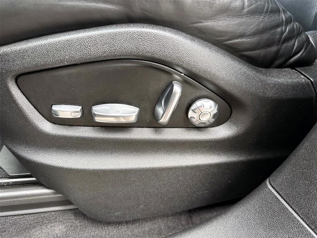 used 2019 Porsche Cayenne car, priced at $28,995