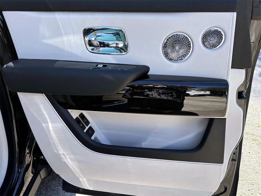 used 2021 Rolls-Royce Cullinan car, priced at $248,911