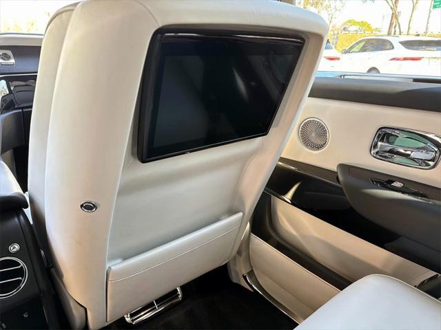 used 2021 Rolls-Royce Cullinan car, priced at $289,995