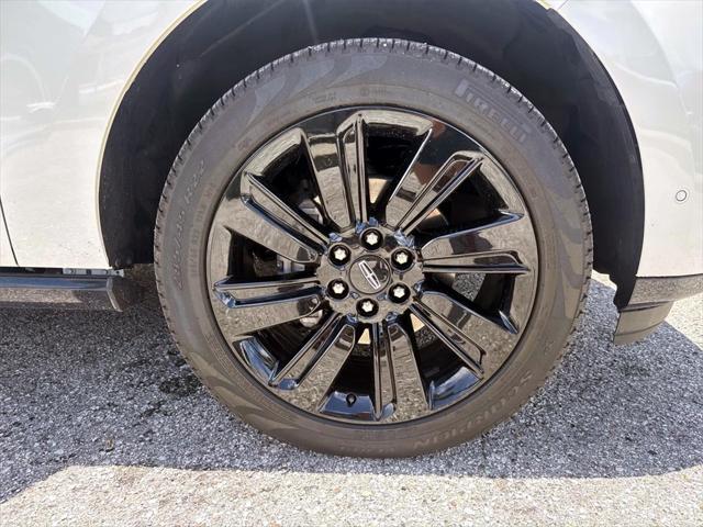 used 2024 Lincoln Navigator car, priced at $77,992