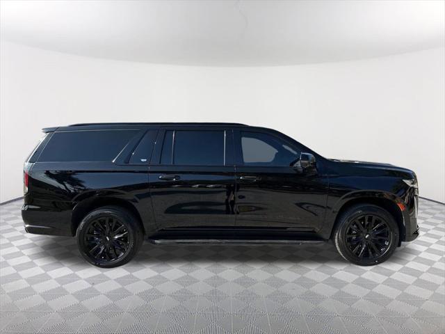 used 2022 Cadillac Escalade ESV car, priced at $69,992