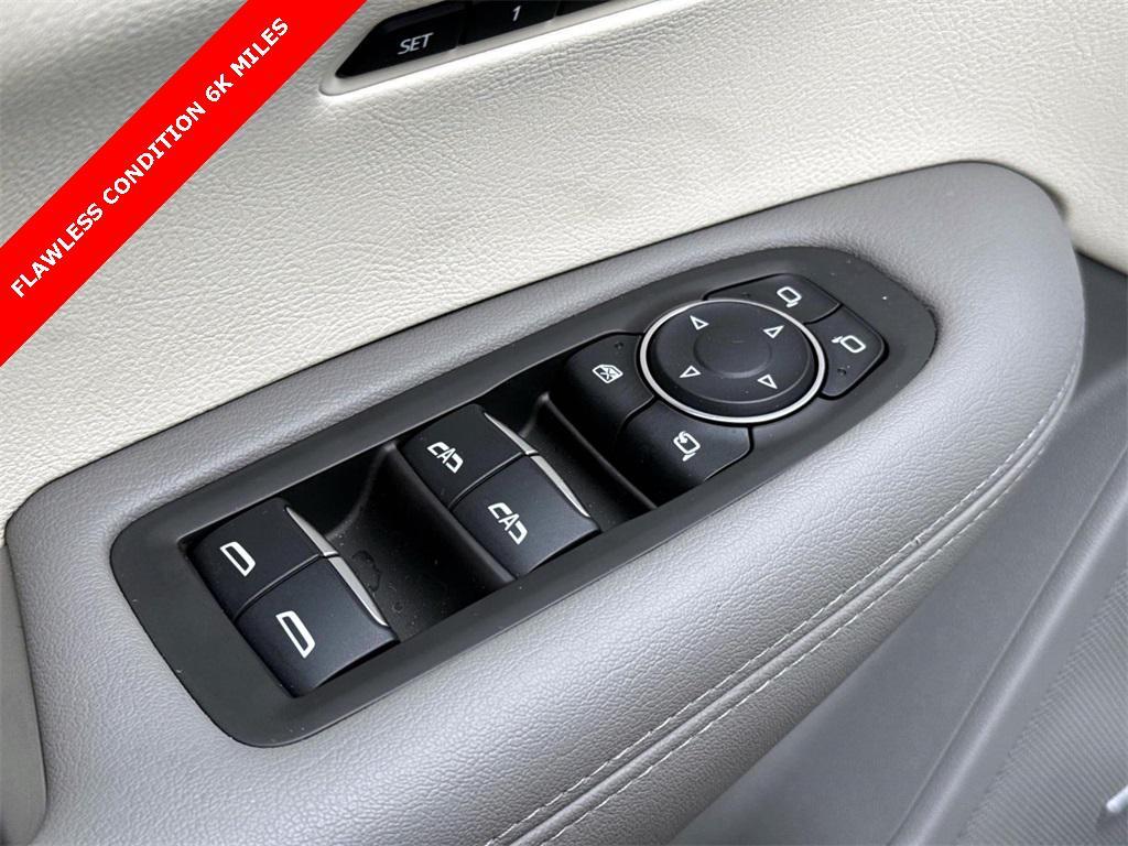 used 2024 Cadillac XT6 car, priced at $49,992