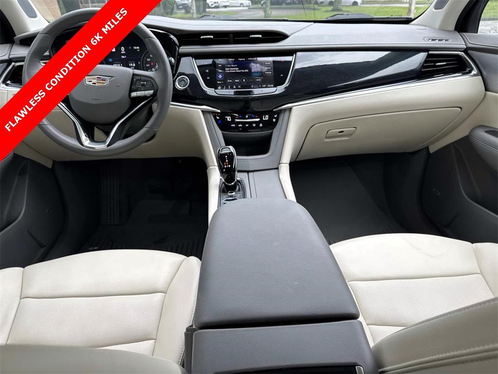 used 2024 Cadillac XT6 car, priced at $49,992