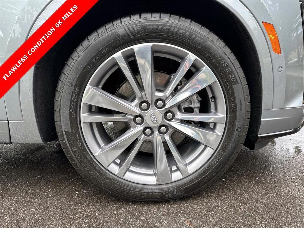 used 2024 Cadillac XT6 car, priced at $49,992