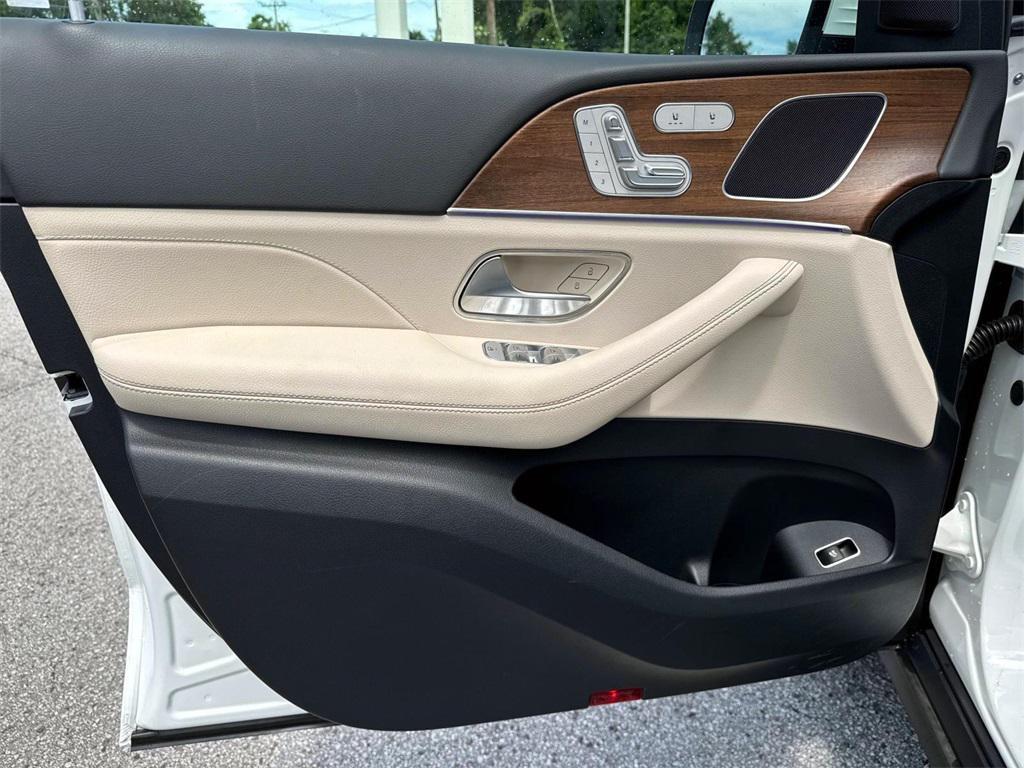 used 2025 Mercedes-Benz GLE 350 car, priced at $55,910