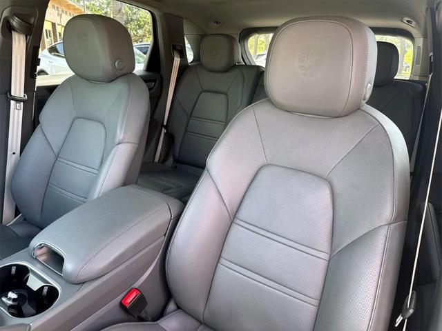 used 2023 Porsche Cayenne E-Hybrid car, priced at $79,991