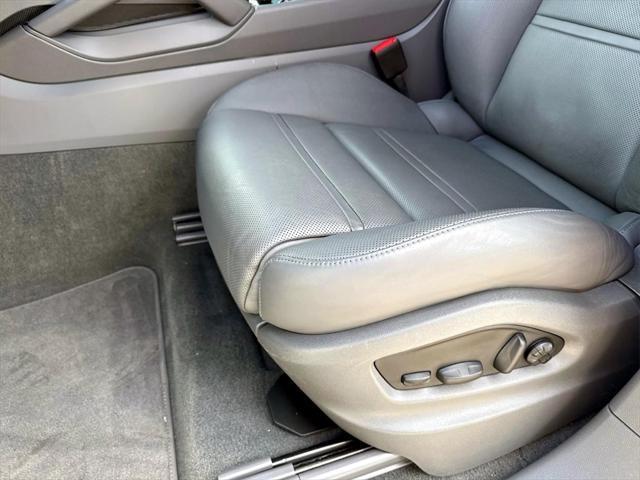 used 2023 Porsche Cayenne E-Hybrid car, priced at $79,991