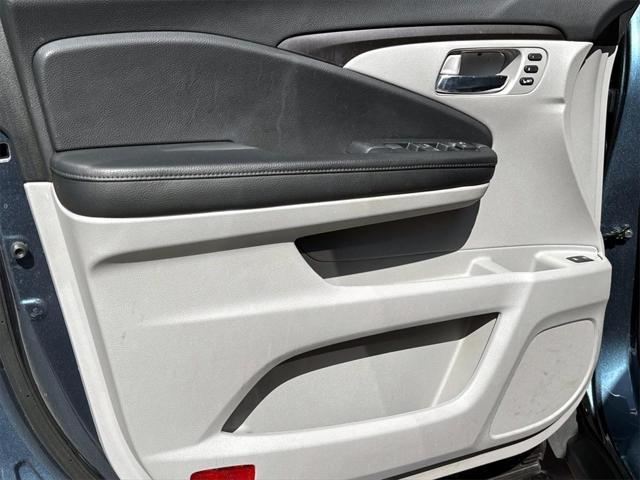 used 2021 Honda Pilot car, priced at $30,991