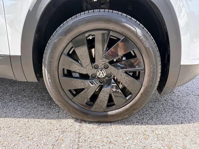 used 2024 Volkswagen Atlas Cross Sport car, priced at $34,990