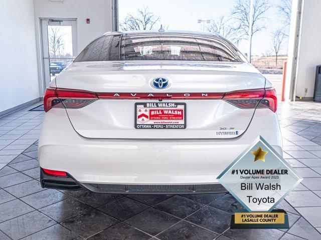 used 2021 Toyota Avalon Hybrid car, priced at $28,900