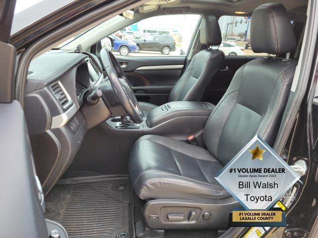 used 2019 Toyota Highlander car, priced at $27,900