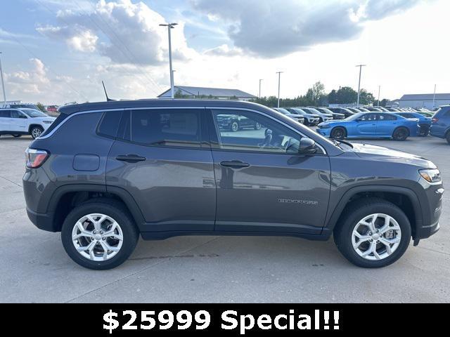 new 2024 Jeep Compass car, priced at $25,999