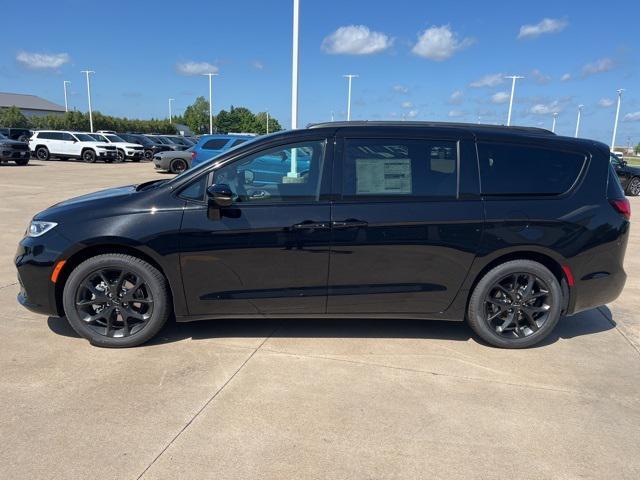 new 2024 Chrysler Pacifica car, priced at $44,750