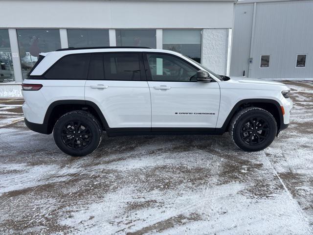 new 2025 Jeep Grand Cherokee car, priced at $40,935