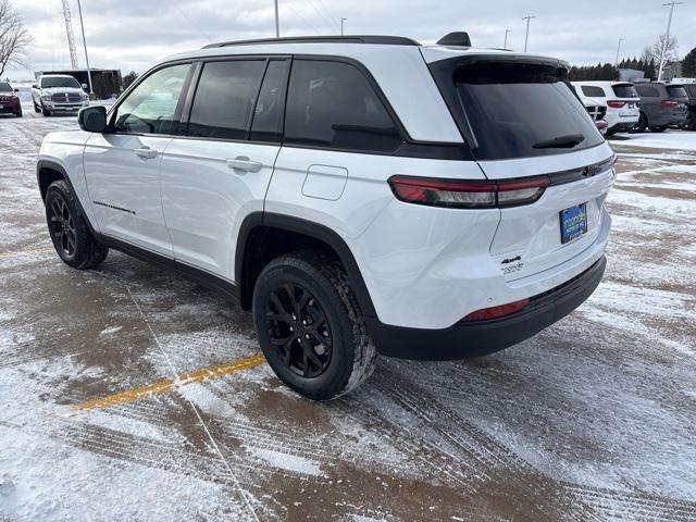 new 2025 Jeep Grand Cherokee car, priced at $40,935