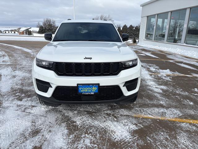 new 2025 Jeep Grand Cherokee car, priced at $40,935