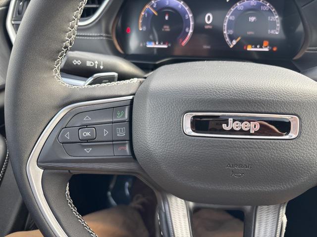 new 2025 Jeep Grand Cherokee car, priced at $40,935