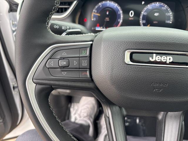 new 2025 Jeep Grand Cherokee car, priced at $43,375