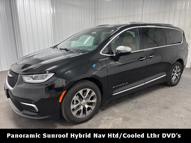 used 2023 Chrysler Pacifica car, priced at $39,500