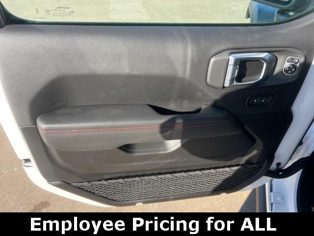 new 2025 Jeep Wrangler car, priced at $56,127