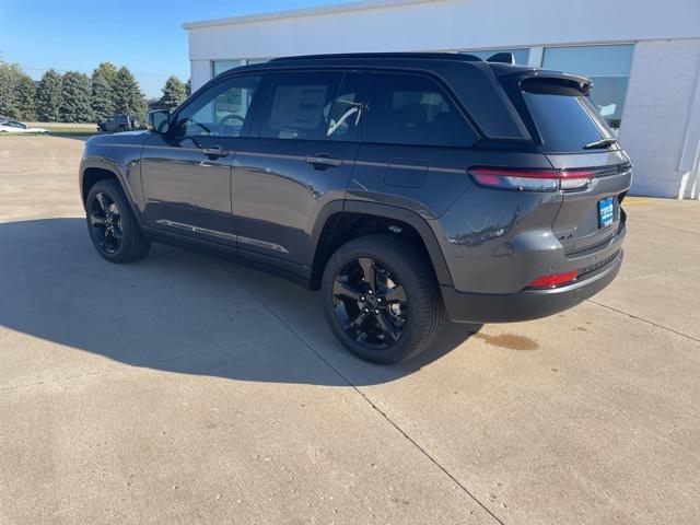 new 2025 Jeep Grand Cherokee car, priced at $48,535