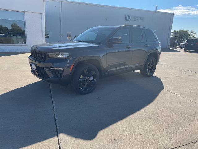 new 2025 Jeep Grand Cherokee car, priced at $48,535