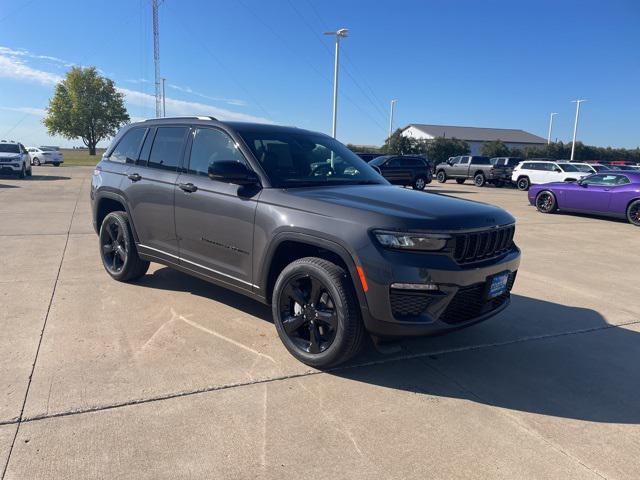 new 2025 Jeep Grand Cherokee car, priced at $48,535