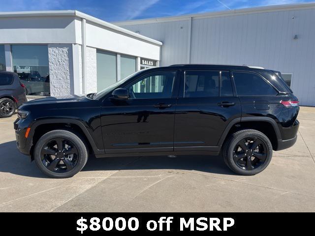 new 2024 Jeep Grand Cherokee car, priced at $40,175