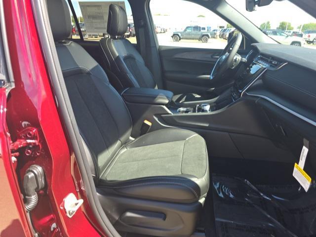 new 2025 Jeep Grand Cherokee car, priced at $45,475