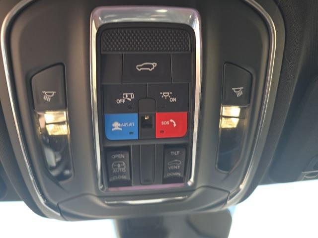 new 2025 Jeep Grand Cherokee car, priced at $45,475